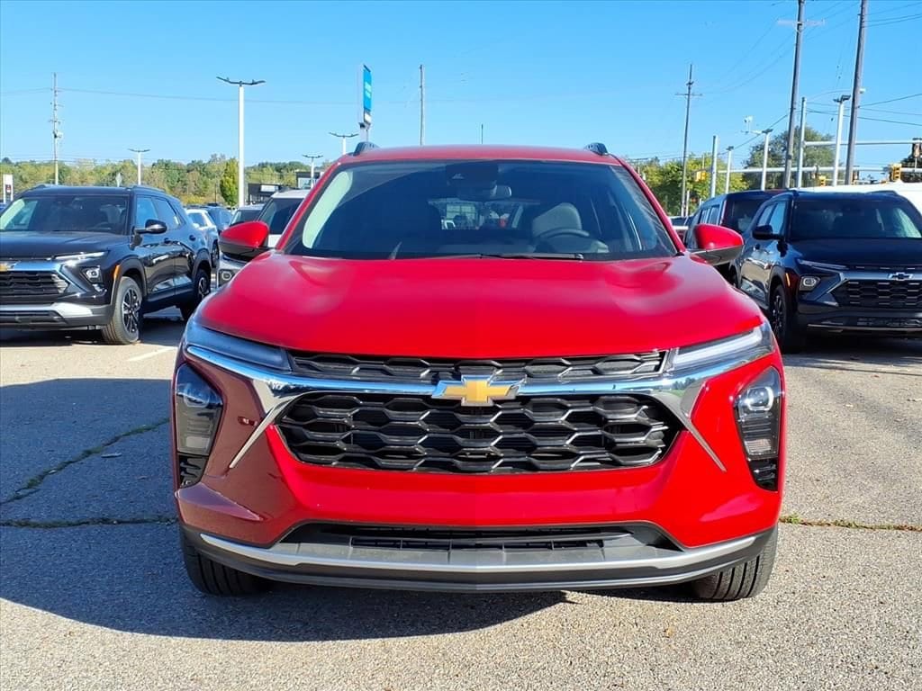 Thumbnail: 2026 Chevrolet Trax - 2