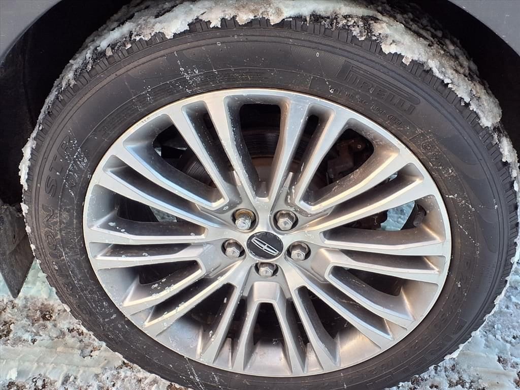 Thumbnail: 2017 Lincoln MKX - 8