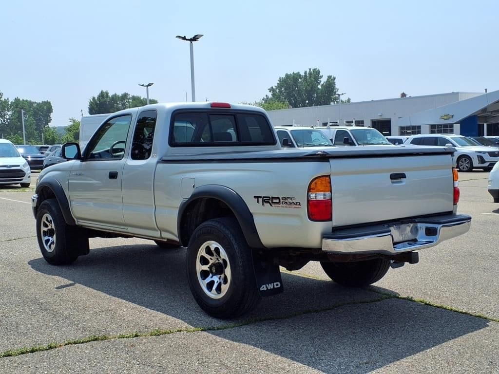 Thumbnail: 2001 Toyota Tacoma - 7