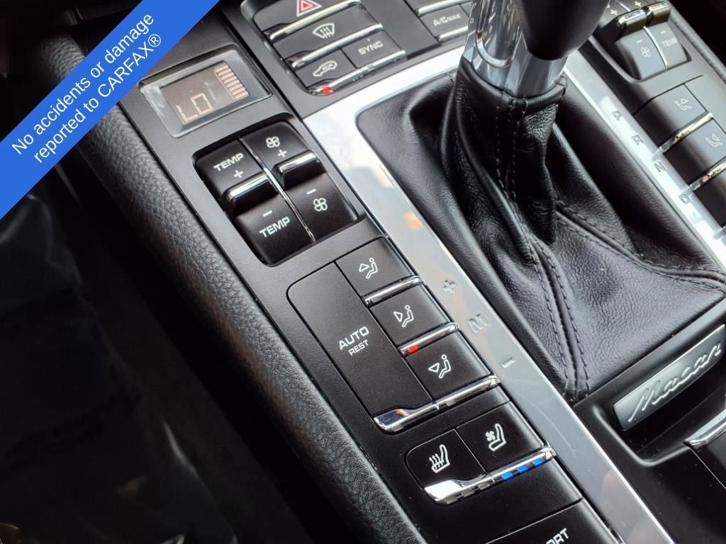 Thumbnail: 2018 Porsche Macan - 31