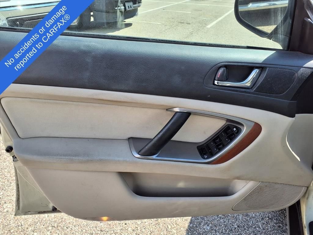 Thumbnail: 2005 Subaru Legacy - 16