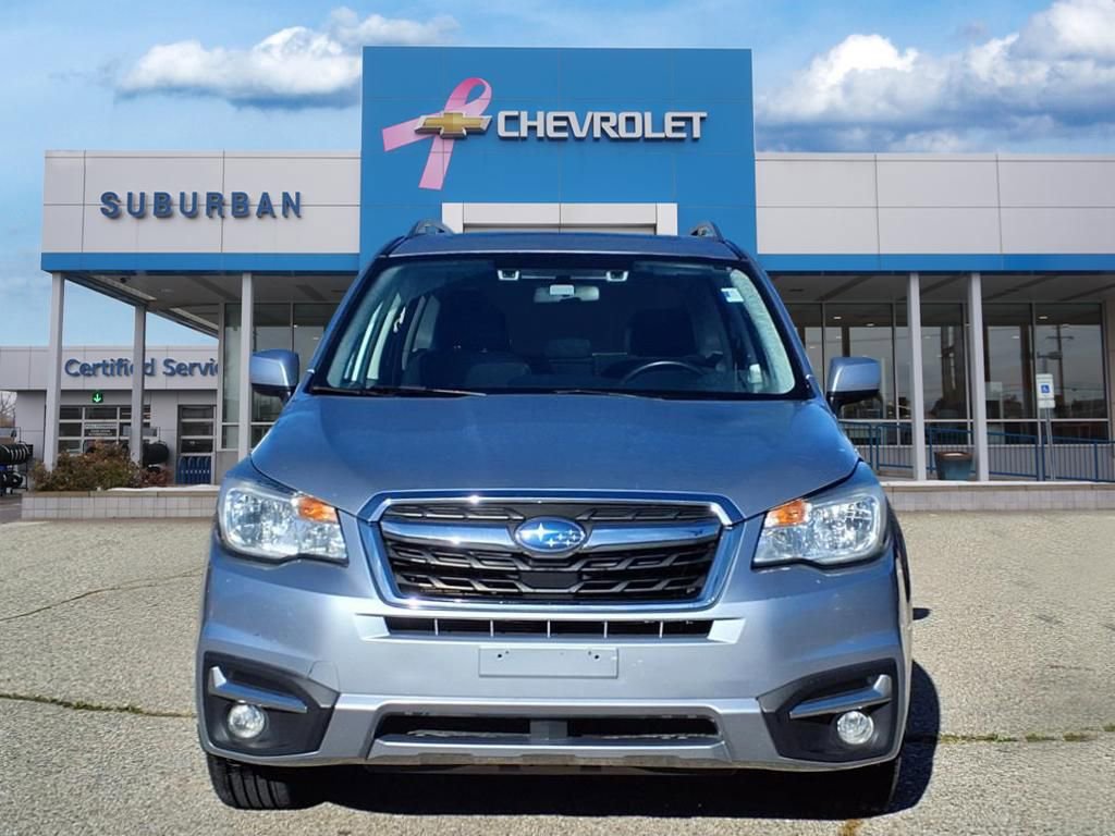 2018 Subaru Forester Premium photo 2