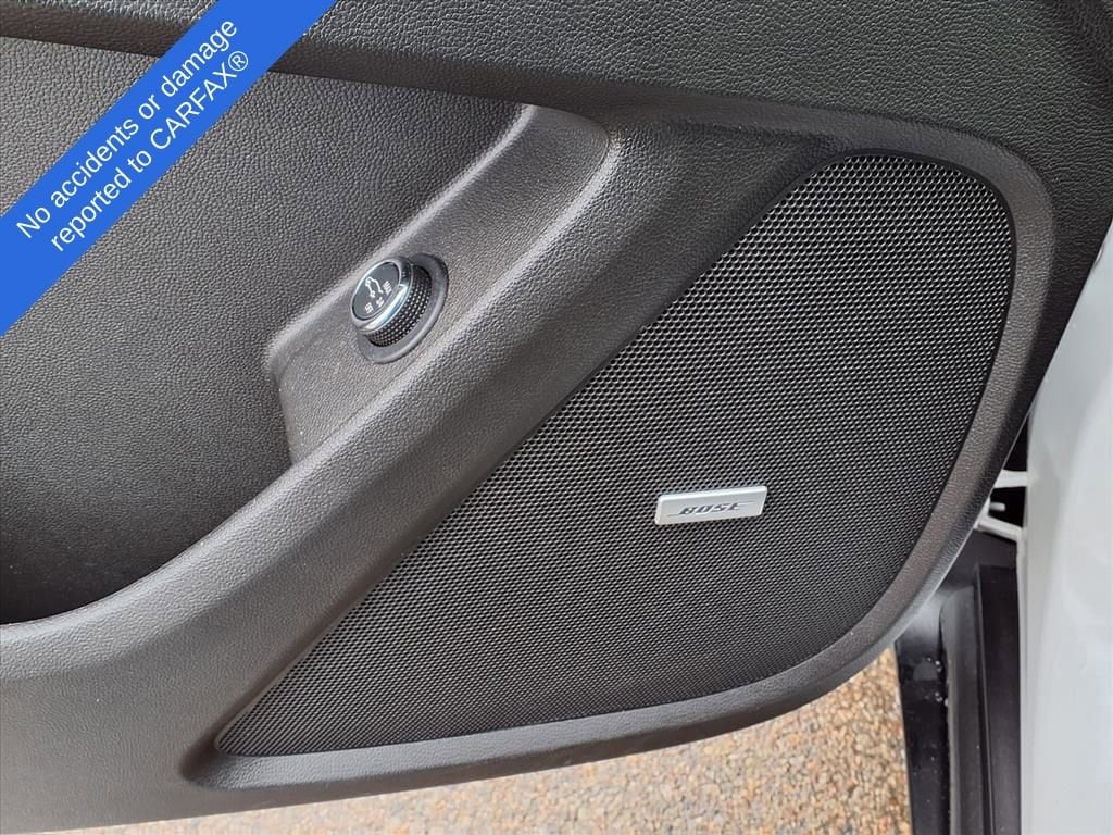 Thumbnail: 2023 Chevrolet Traverse - 17