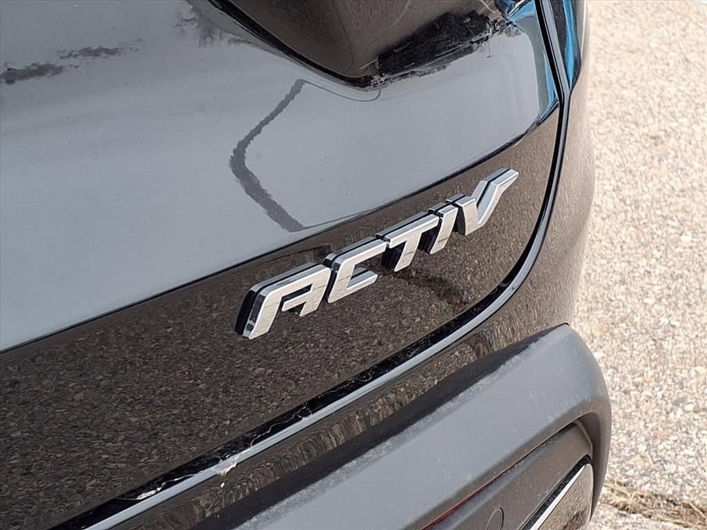 Thumbnail: 2026 Chevrolet Trax - 8