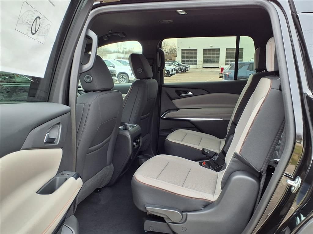 Thumbnail: 2026 Chevrolet Traverse - 8