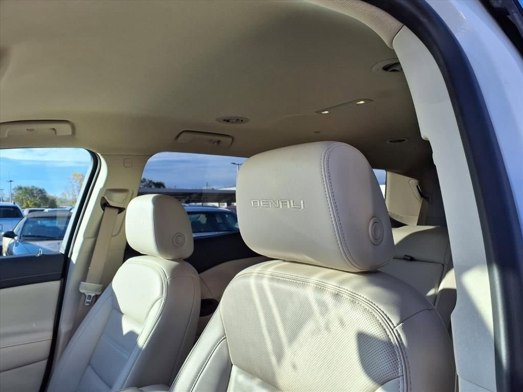 Thumbnail: 2021 GMC Acadia - 18