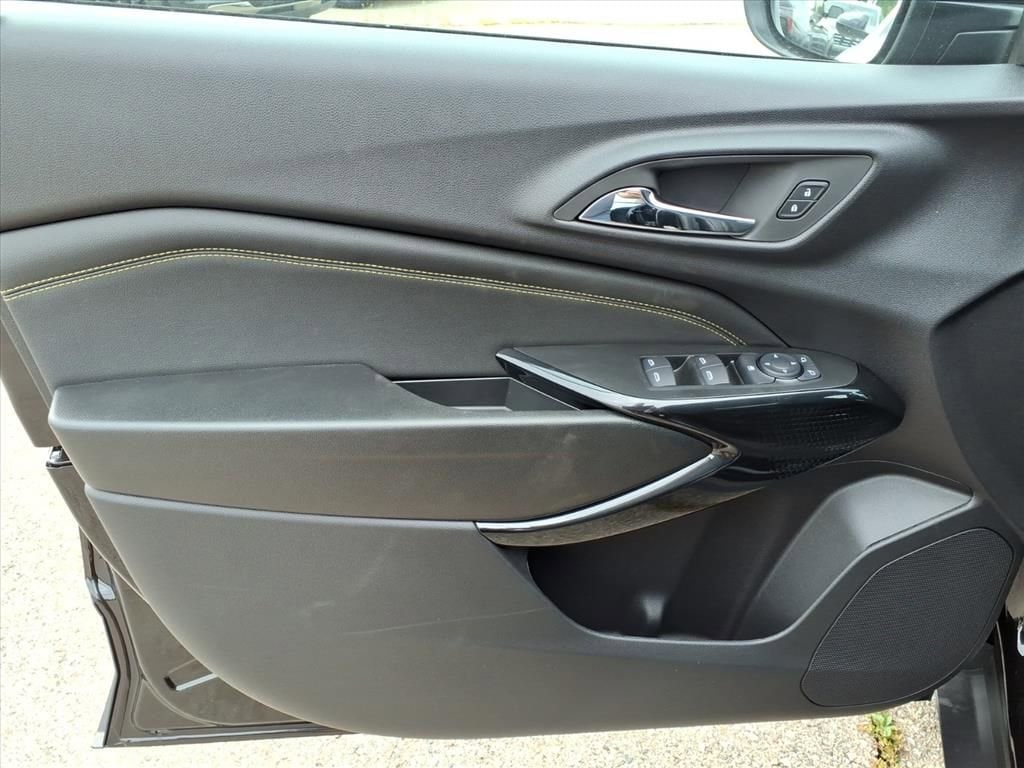 Thumbnail: 2025 Chevrolet Trax - 12