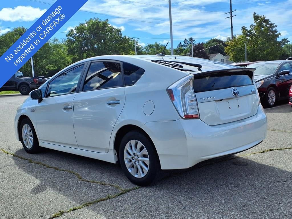 Thumbnail: 2013 Toyota Prius - 10