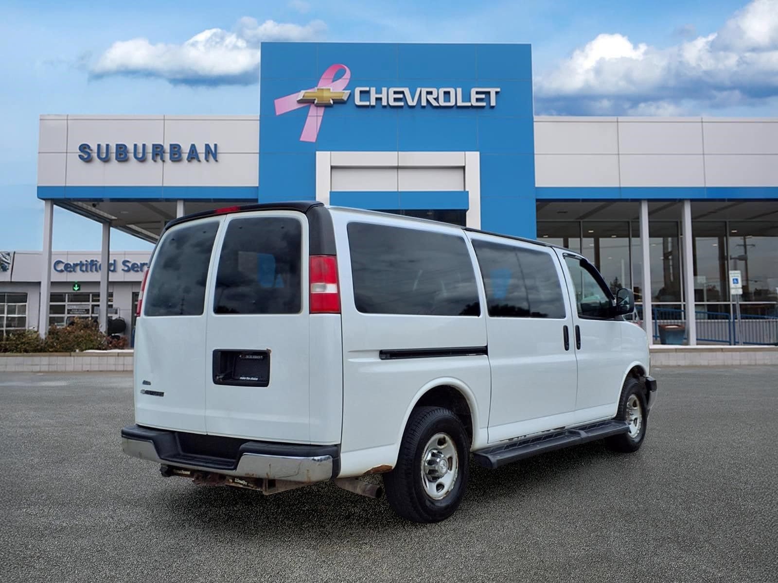 Thumbnail: 2017 Chevrolet Express - 5