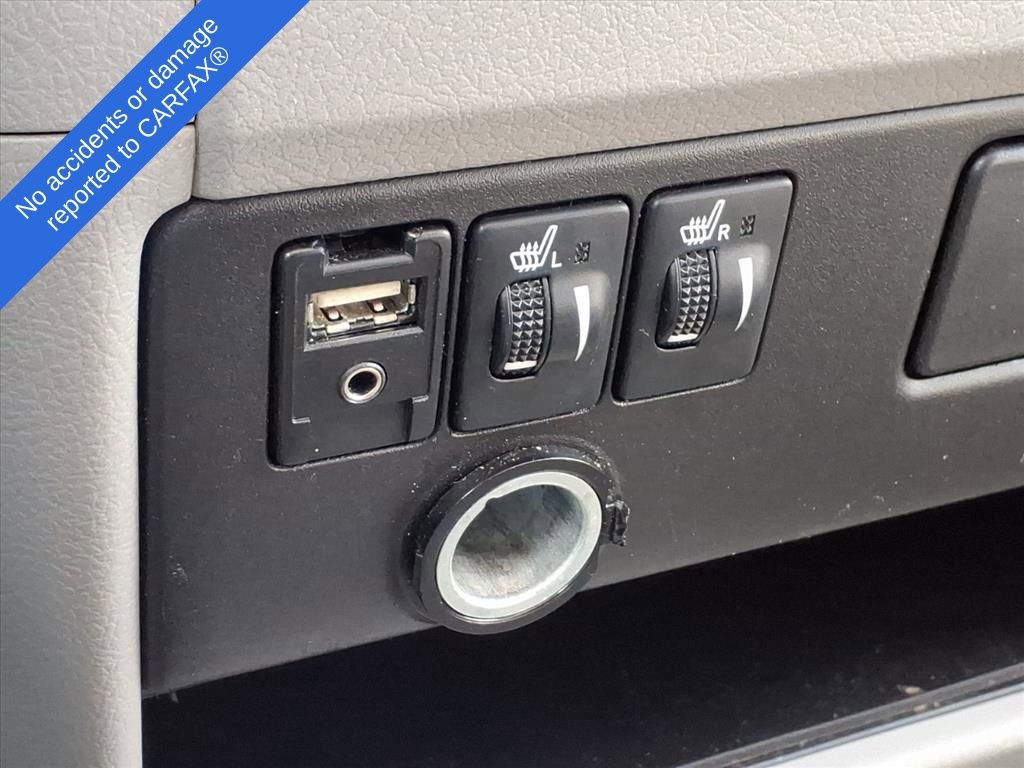 Thumbnail: 2016 Toyota Sienna - 23