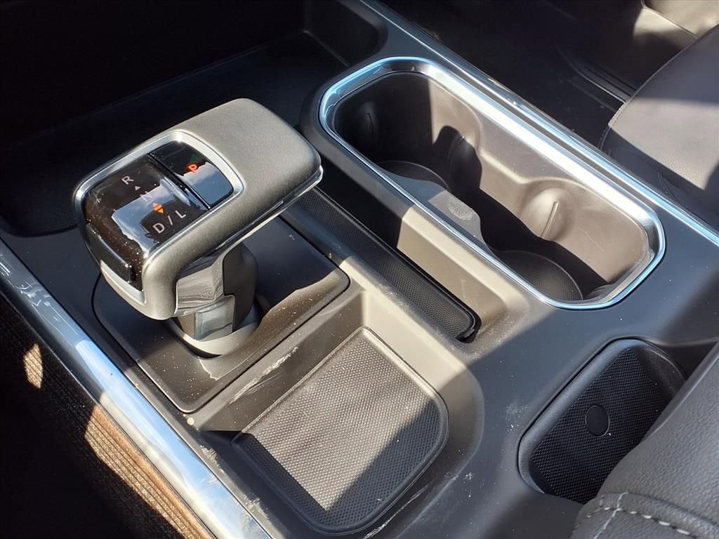 Thumbnail: 2026 Chevrolet Silverado 1500 - 21