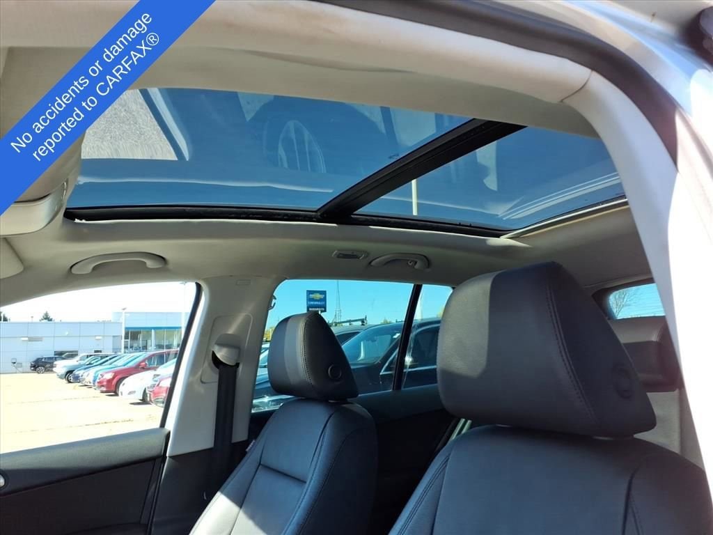 Thumbnail: 2016 Volkswagen Tiguan - 21