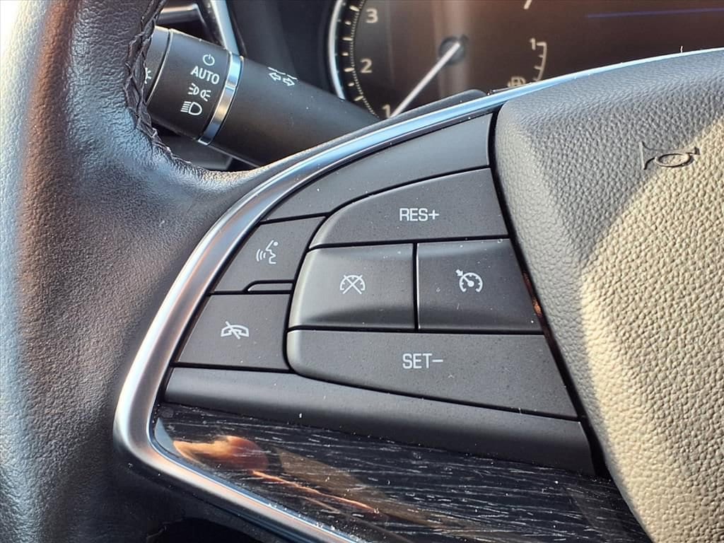 Thumbnail: 2023 Cadillac XT5 - 22