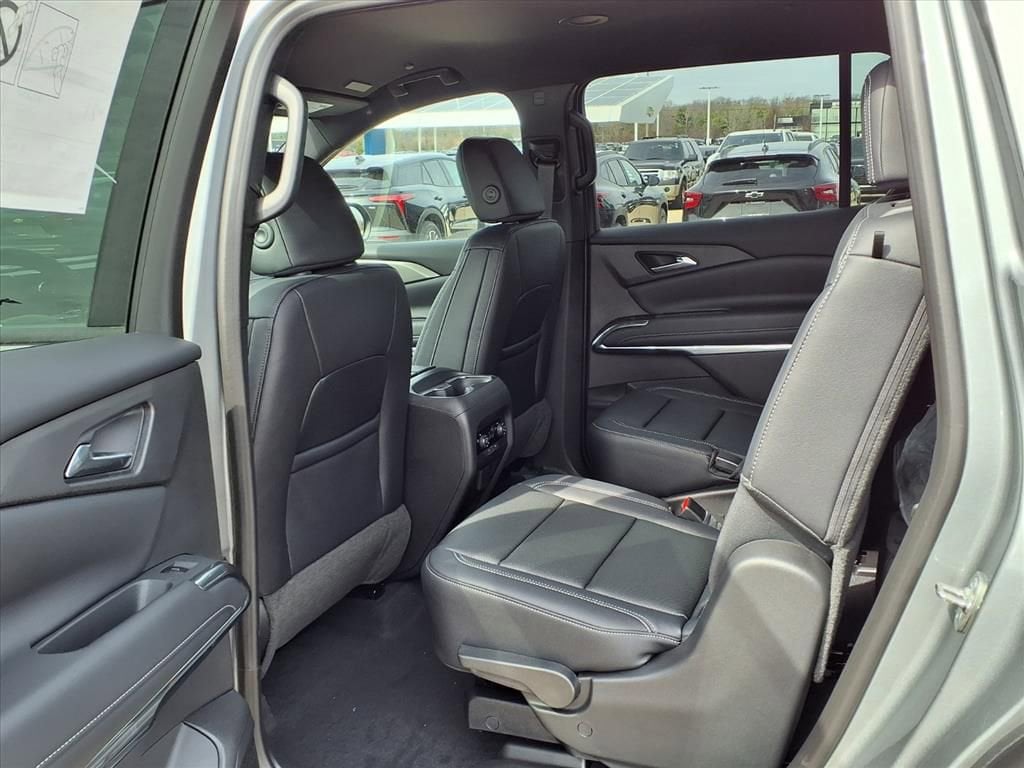 Thumbnail: 2026 Chevrolet Traverse - 9