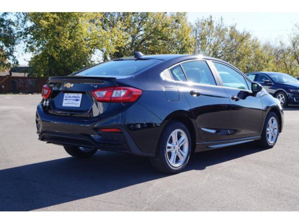 New 2017 Chevrolet Cruze LT Auto Sedan