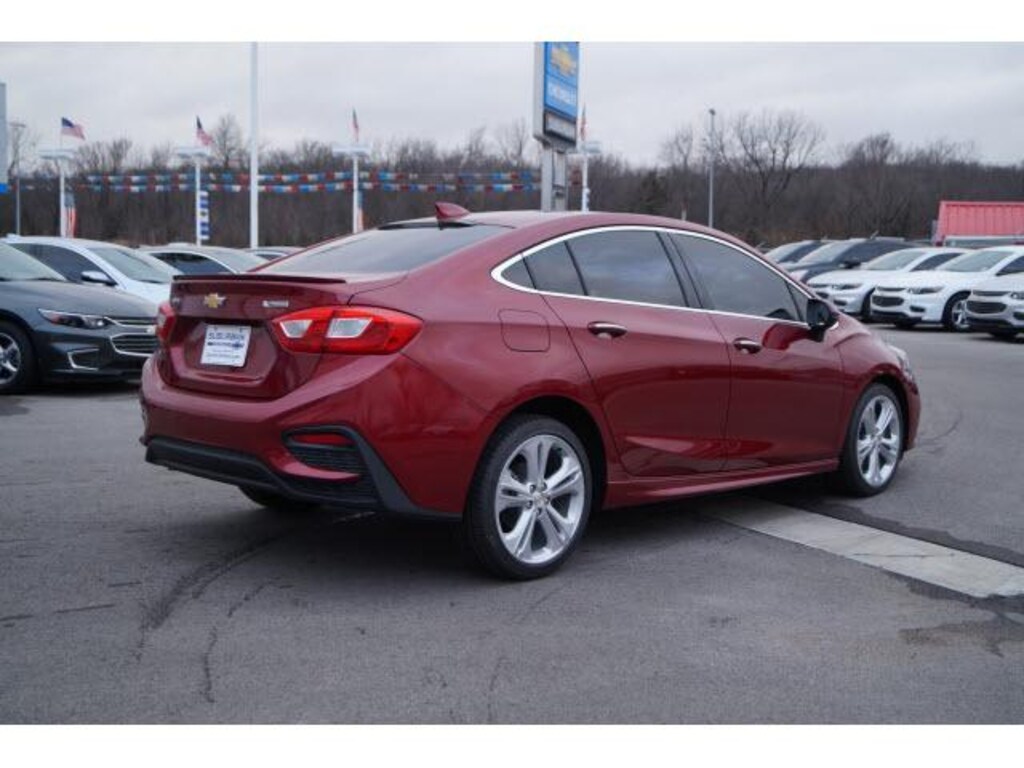 New 2017 Chevrolet Cruze Premier Auto Sedan