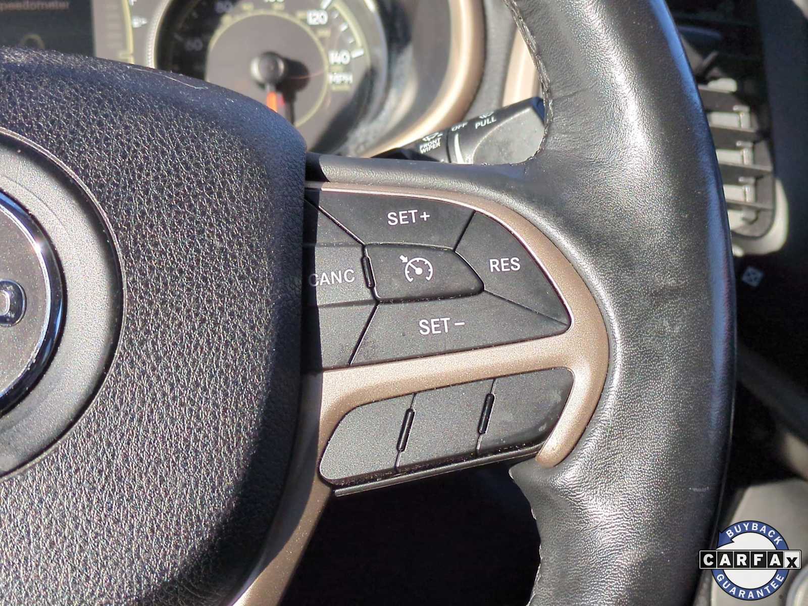 Thumbnail: 2016 Jeep Cherokee - 26