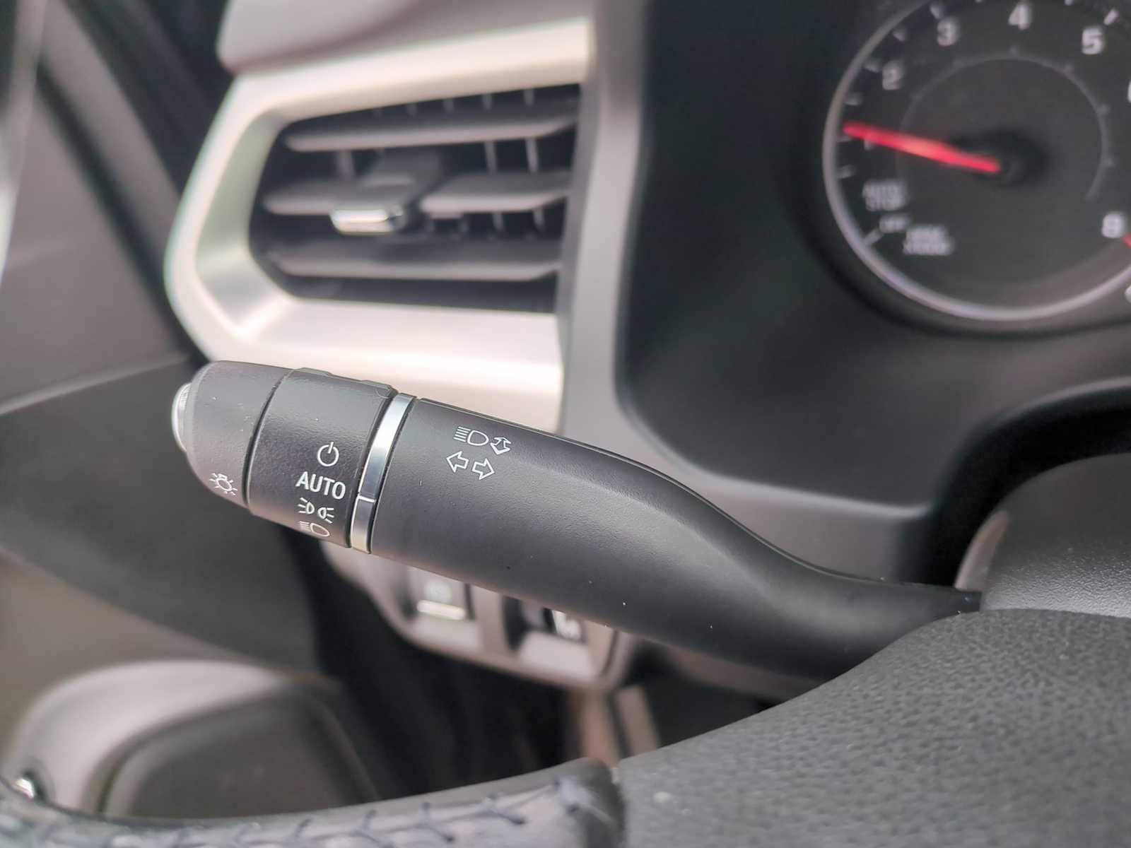 Thumbnail: 2020 GMC Acadia - 36