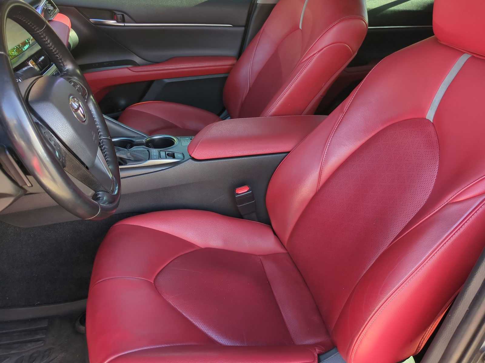 Thumbnail: 2021 Toyota Camry - 16