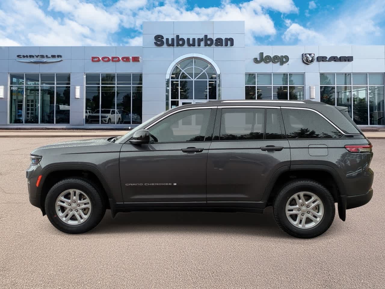 Thumbnail: 2023 Jeep Grand Cherokee - 5