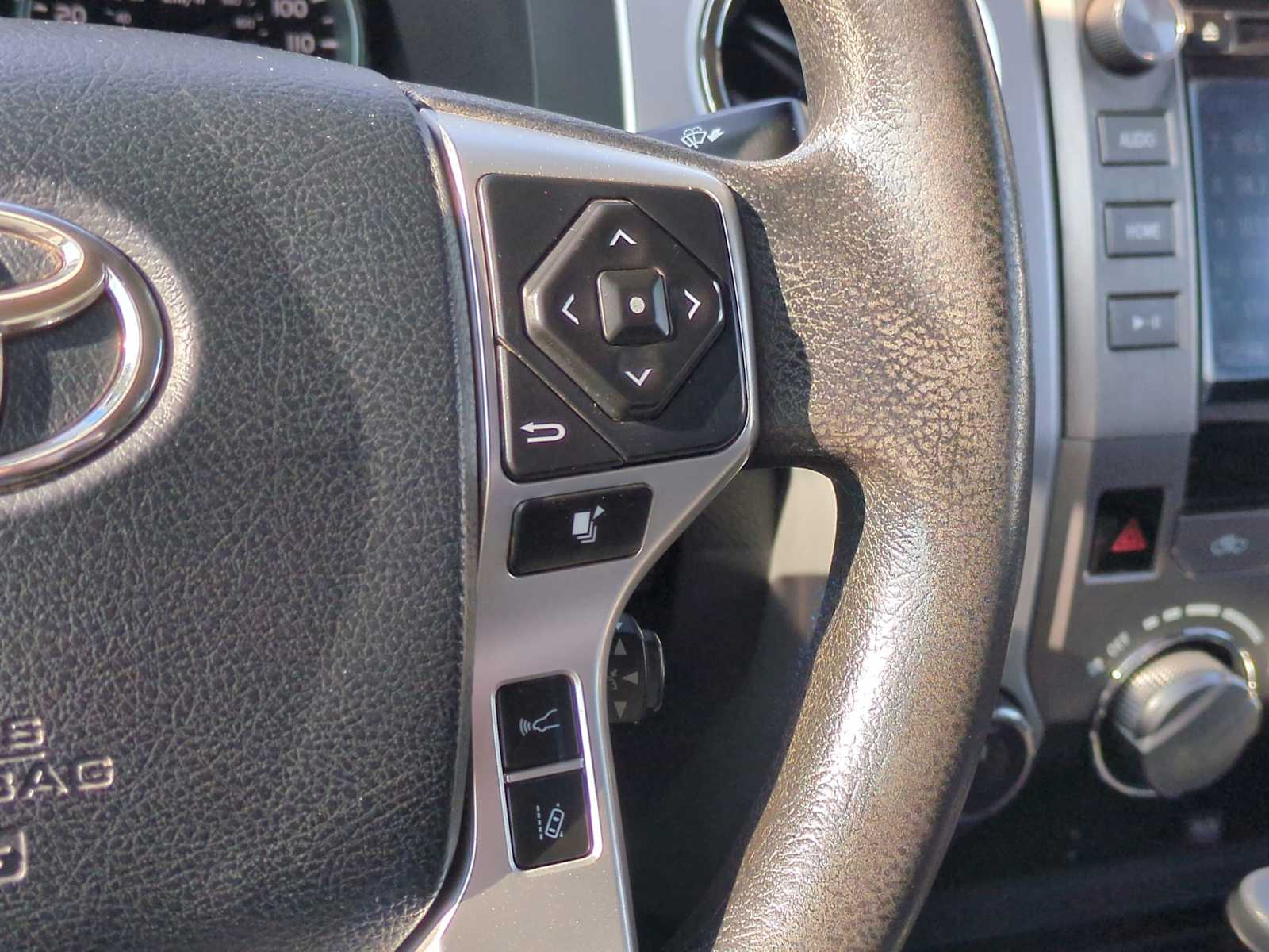 Thumbnail: 2018 Toyota Tundra - 25