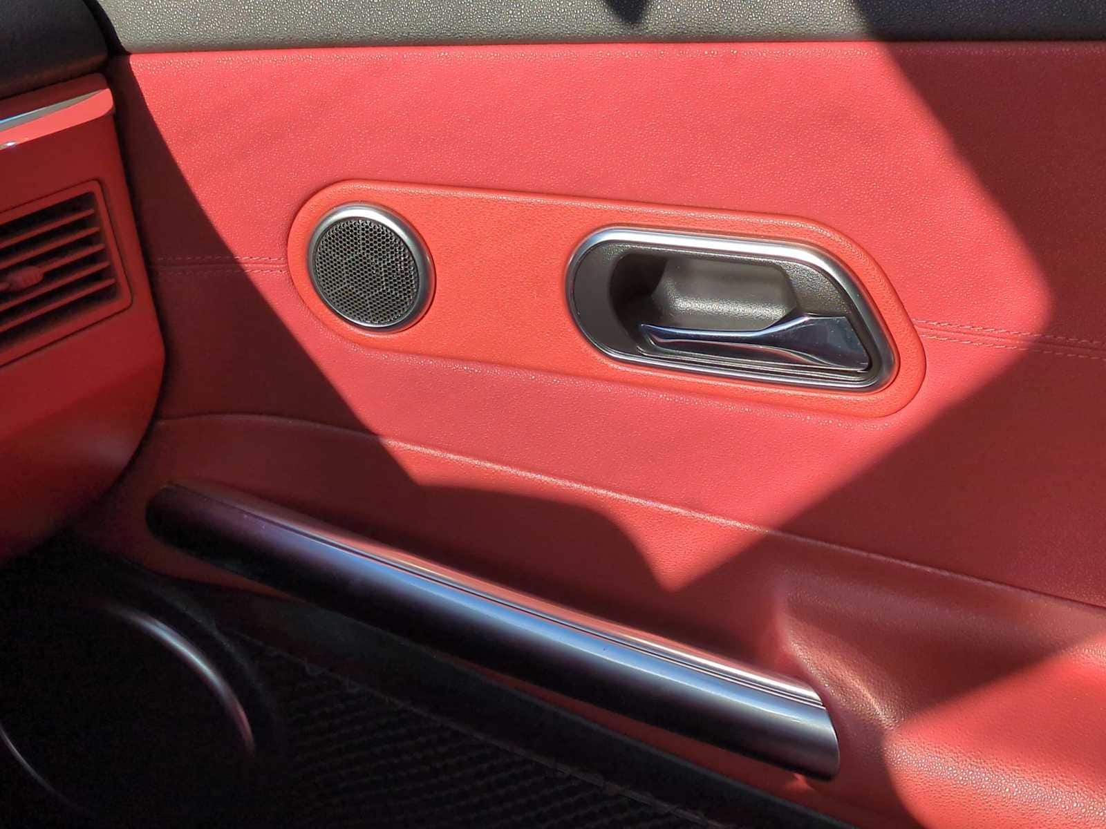 Thumbnail: 2007 Chrysler Crossfire - 20