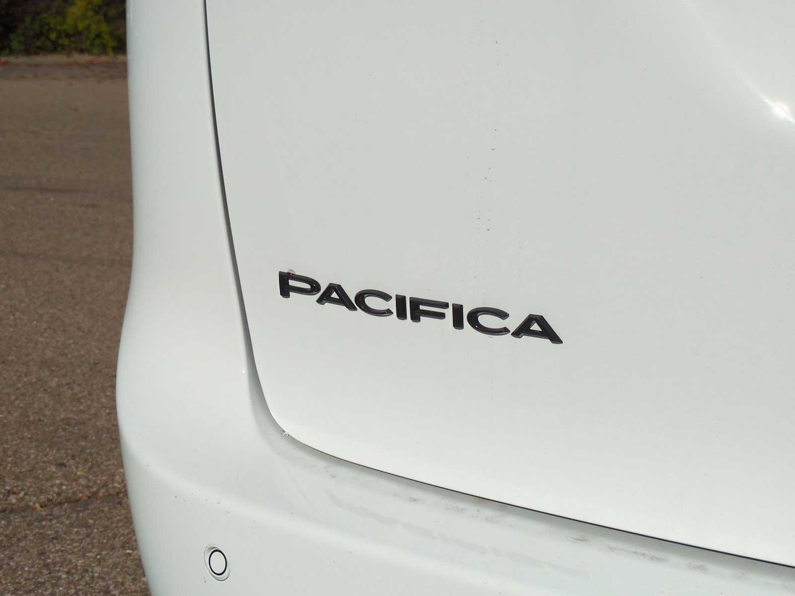 Thumbnail: 2026 Chrysler Pacifica - 13