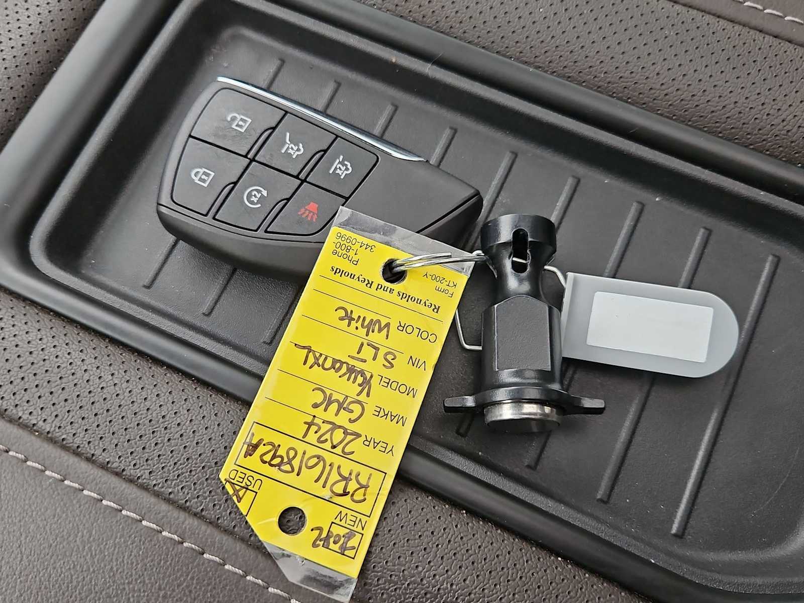 Thumbnail: 2024 GMC Yukon XL - 37