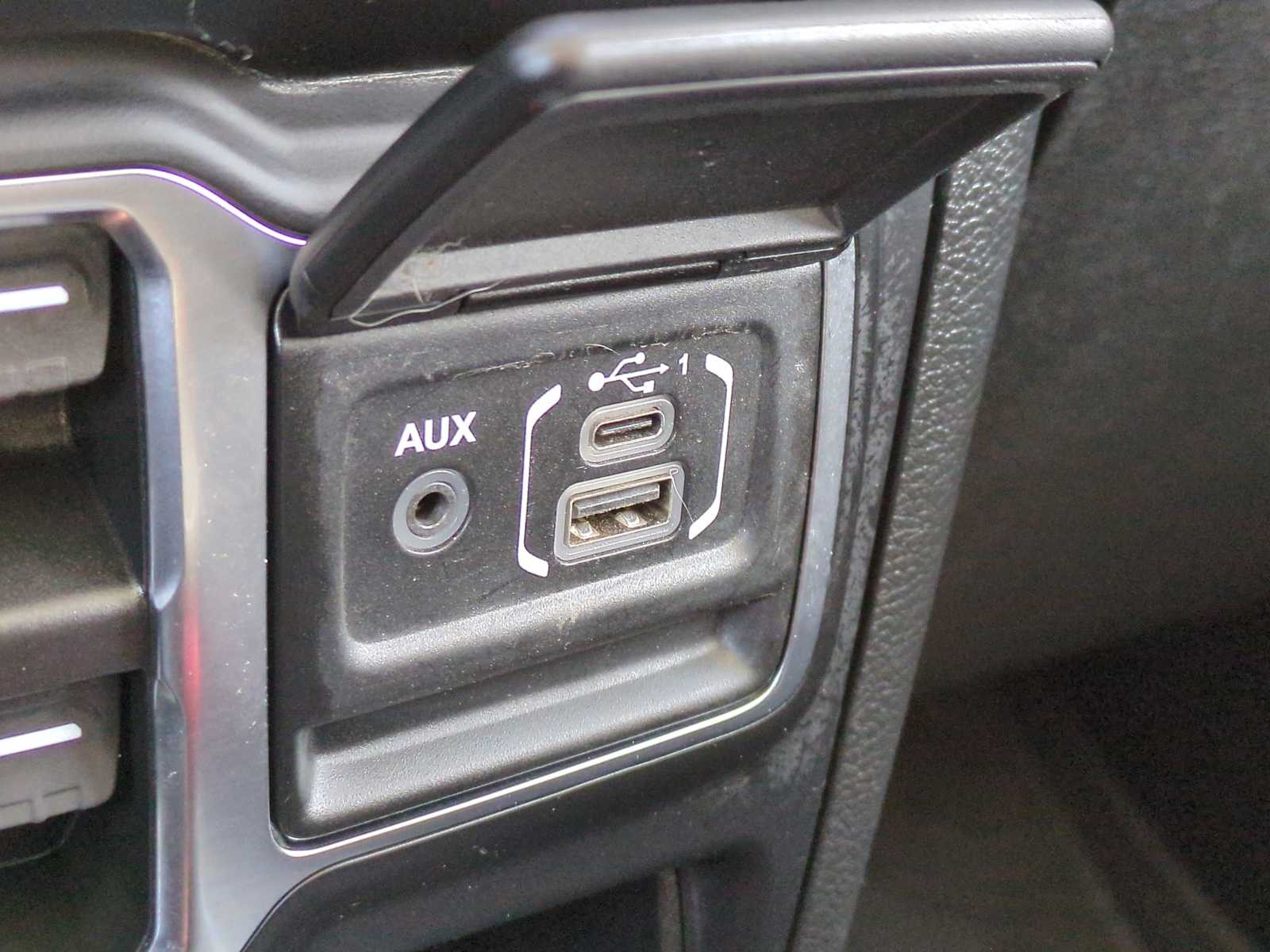 Thumbnail: 2022 Jeep Gladiator - 30