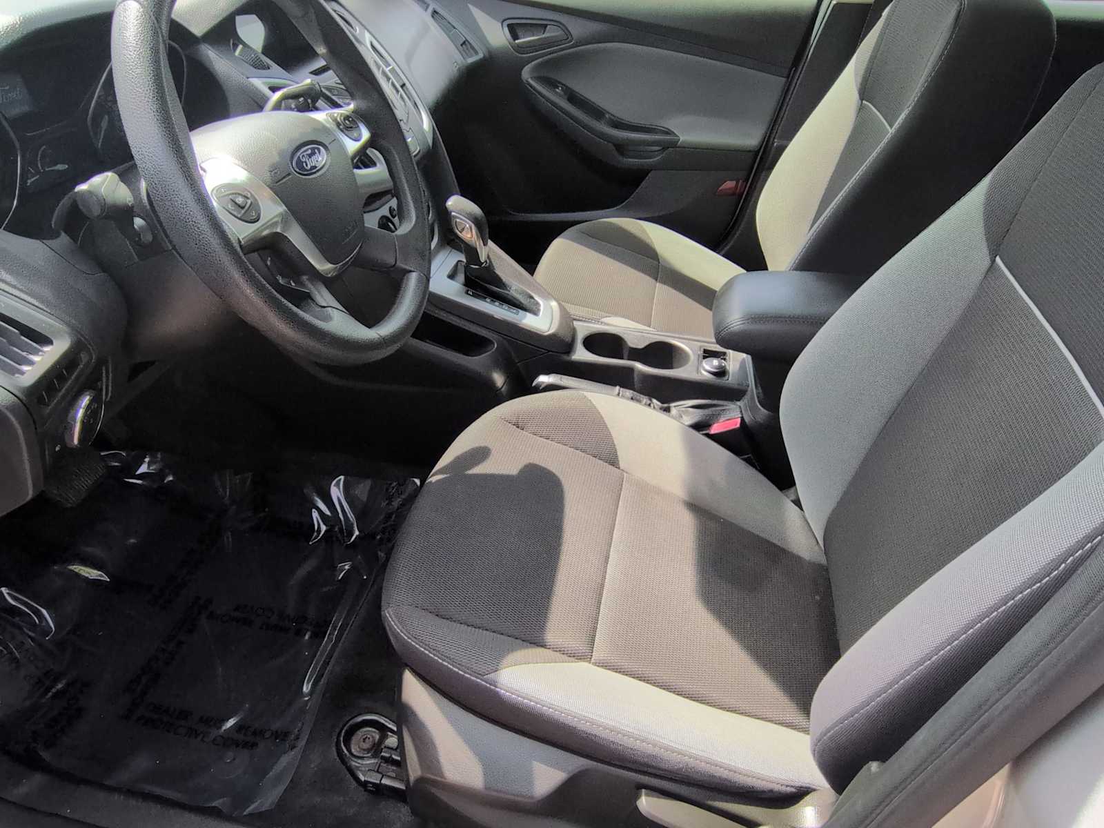 Thumbnail: 2012 Ford Focus - 16
