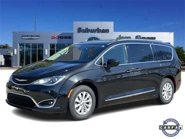 2019 Chrysler Pacifica Touring 3
