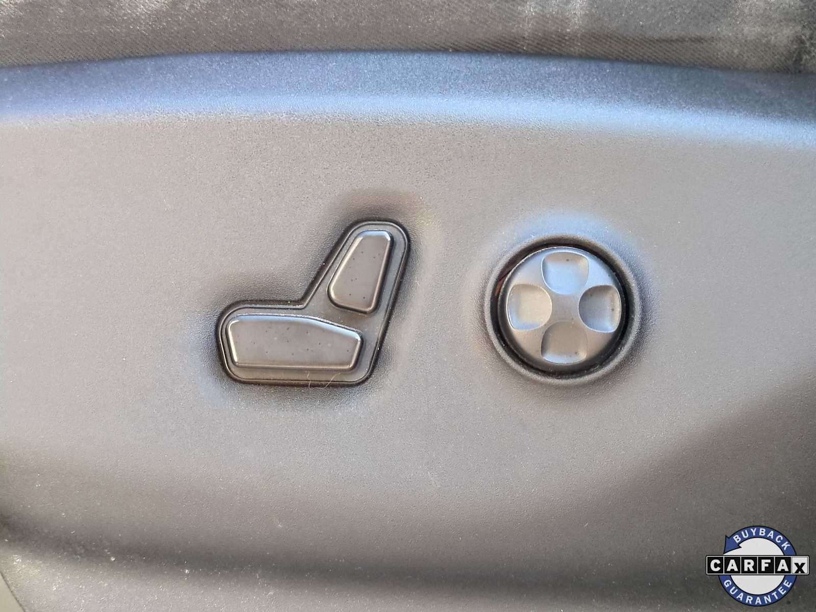 Thumbnail: 2019 Chrysler Pacifica - 18
