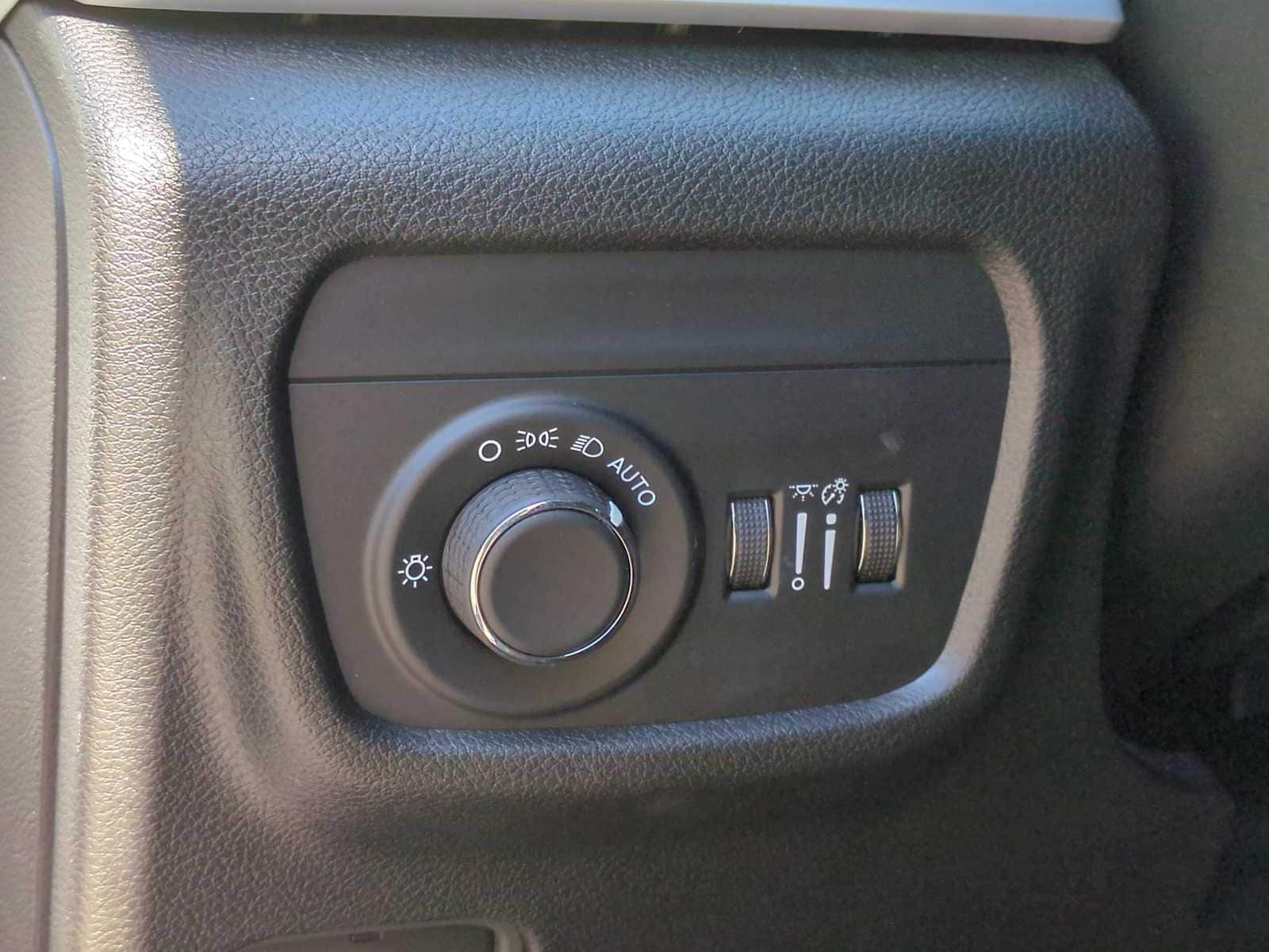 Thumbnail: 2024 Jeep Grand Cherokee L - 36