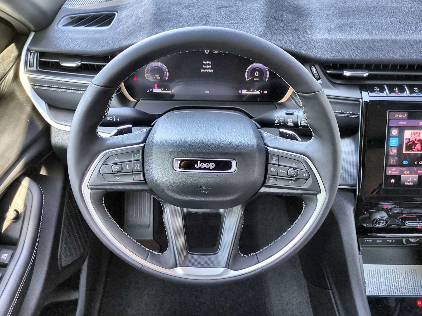 Thumbnail: 2025 Jeep Grand Cherokee L - 24