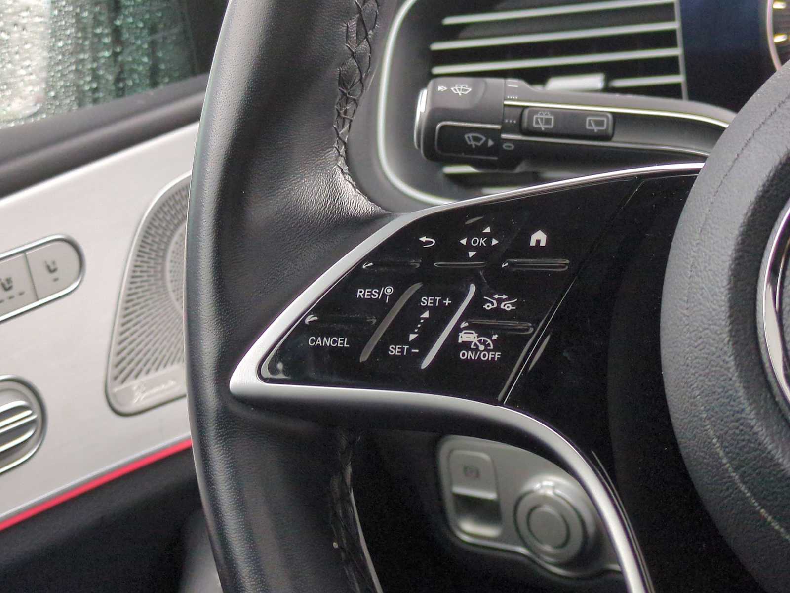 Thumbnail: 2025 Mercedes-Benz GLE - 25