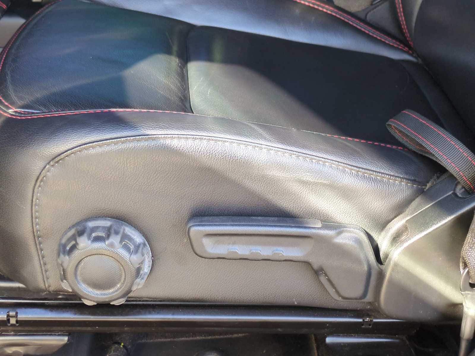 Thumbnail: 2018 Jeep Wrangler - 17