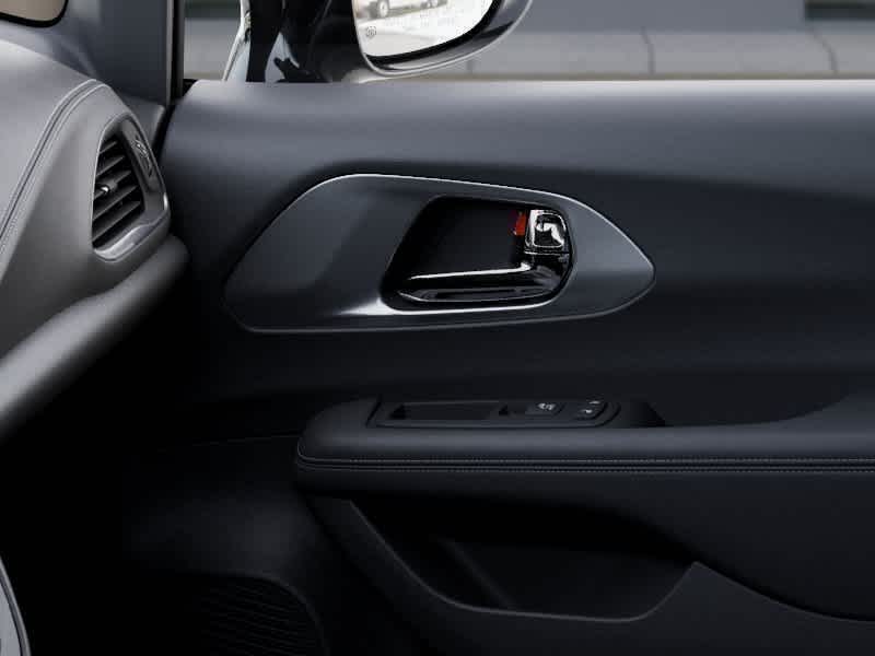 Thumbnail: 2026 Chrysler Pacifica - 25