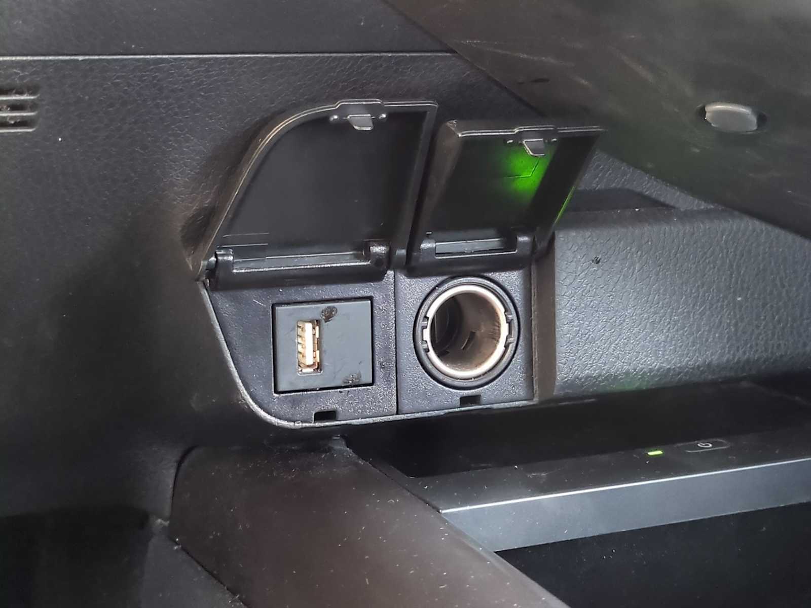 Thumbnail: 2024 Toyota Camry - 30