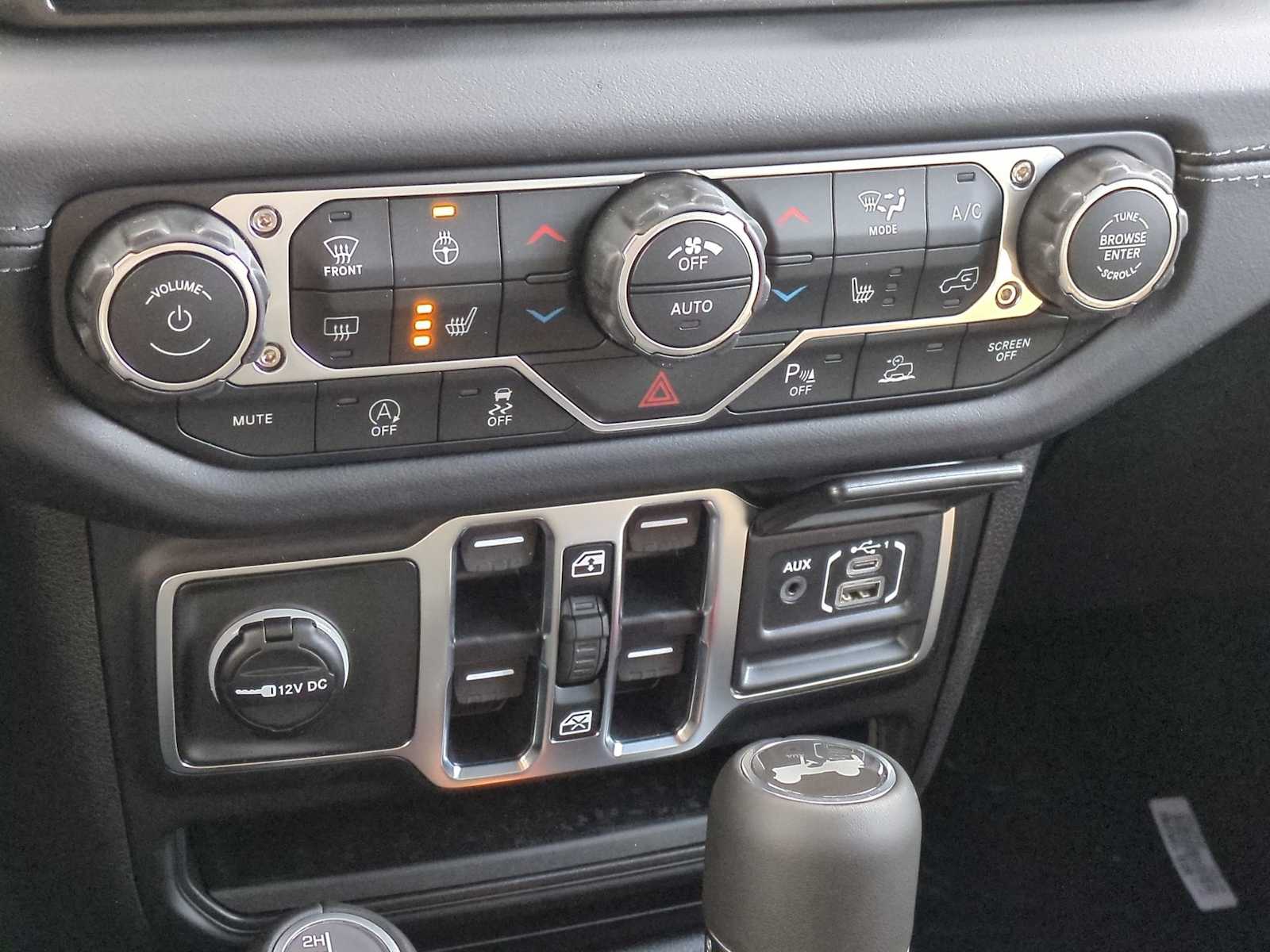 Thumbnail: 2026 Jeep Wrangler - 31