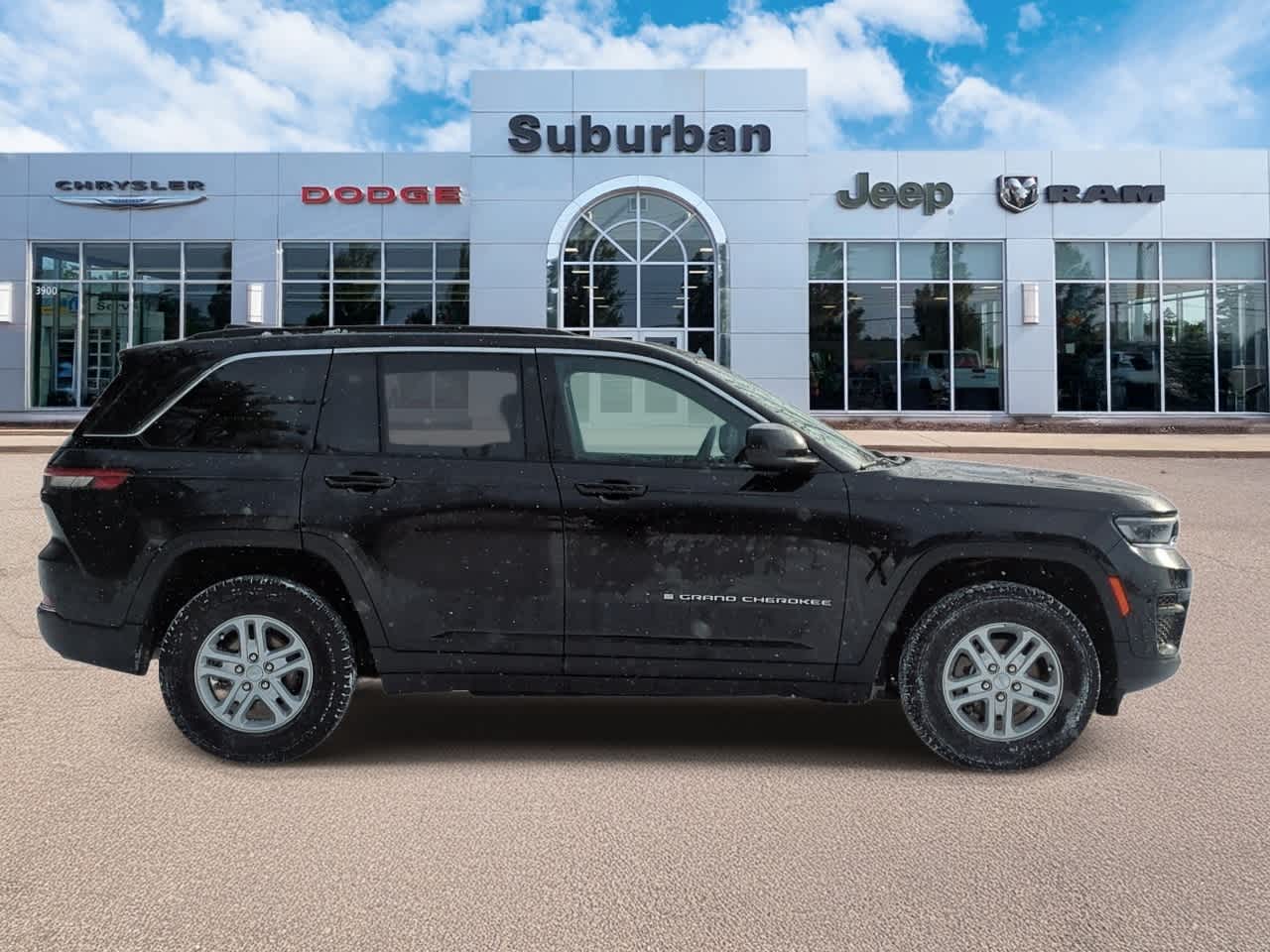 Thumbnail: 2025 Jeep Grand Cherokee - 9