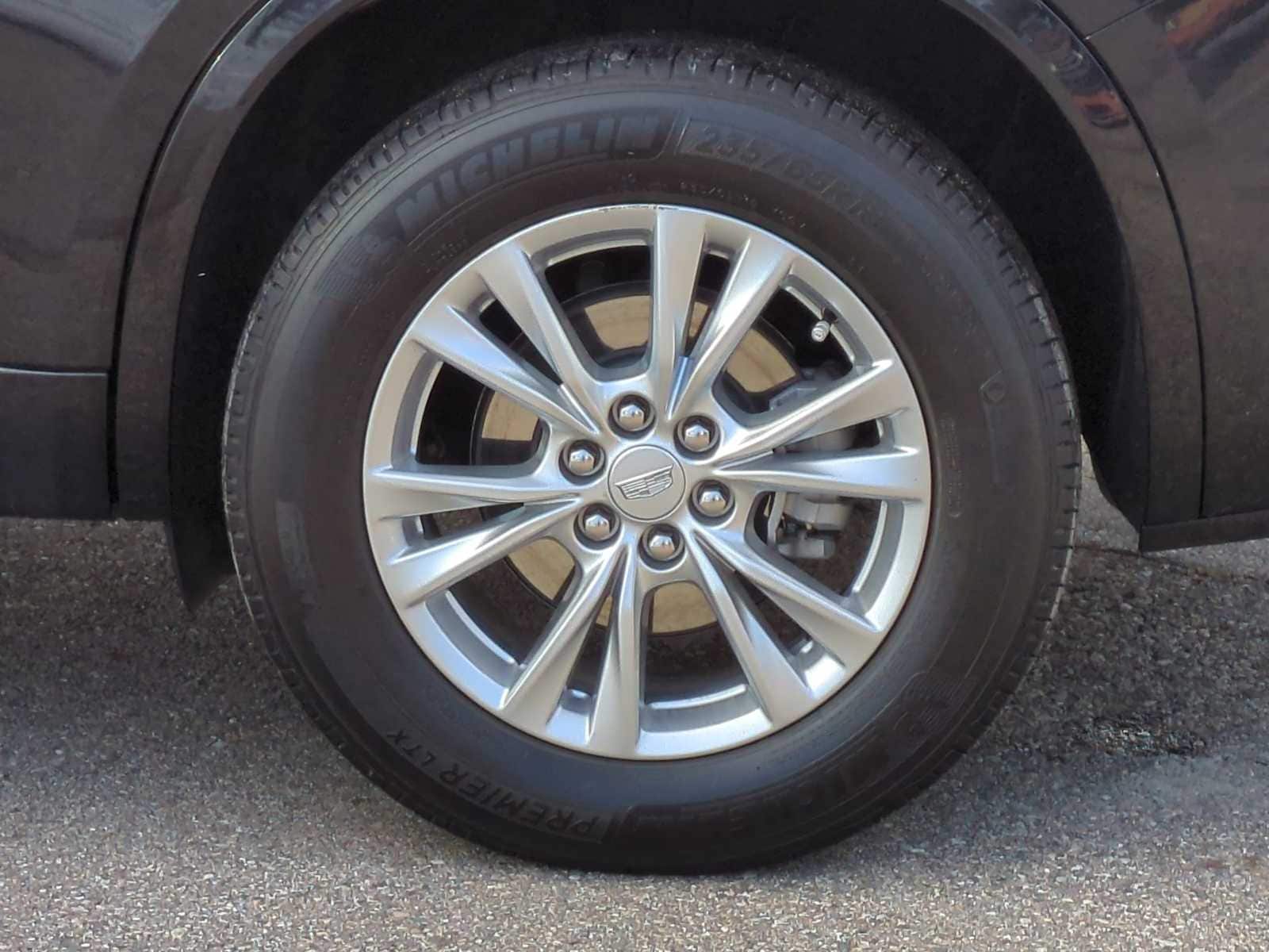 Thumbnail: 2024 Cadillac XT6 - 13