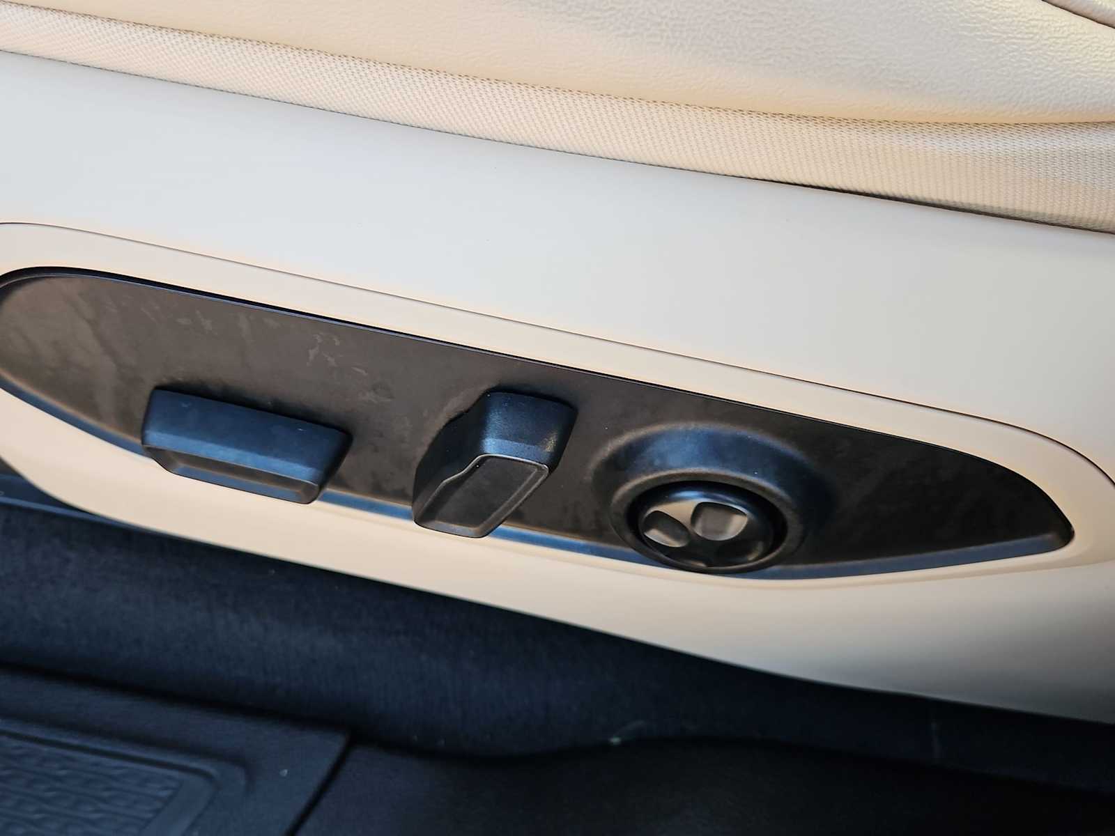 Thumbnail: 2025 Jeep Grand Cherokee - 18