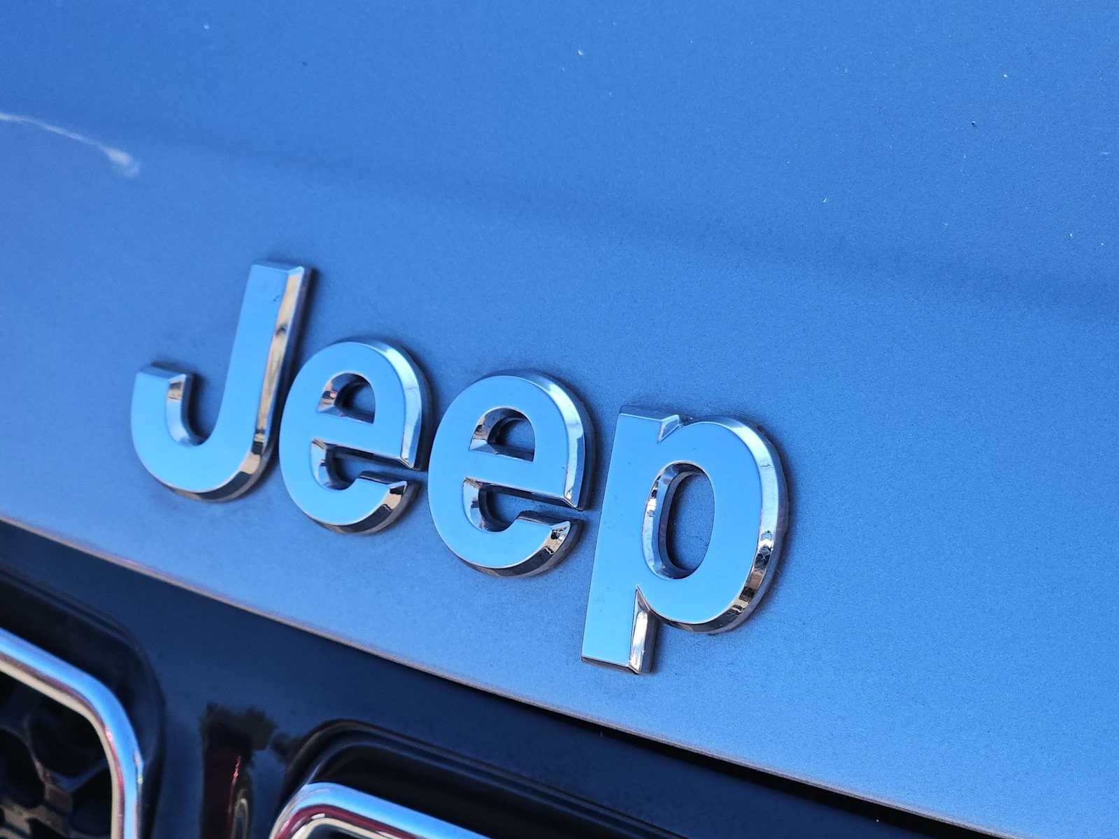 Thumbnail: 2023 Jeep Compass - 12