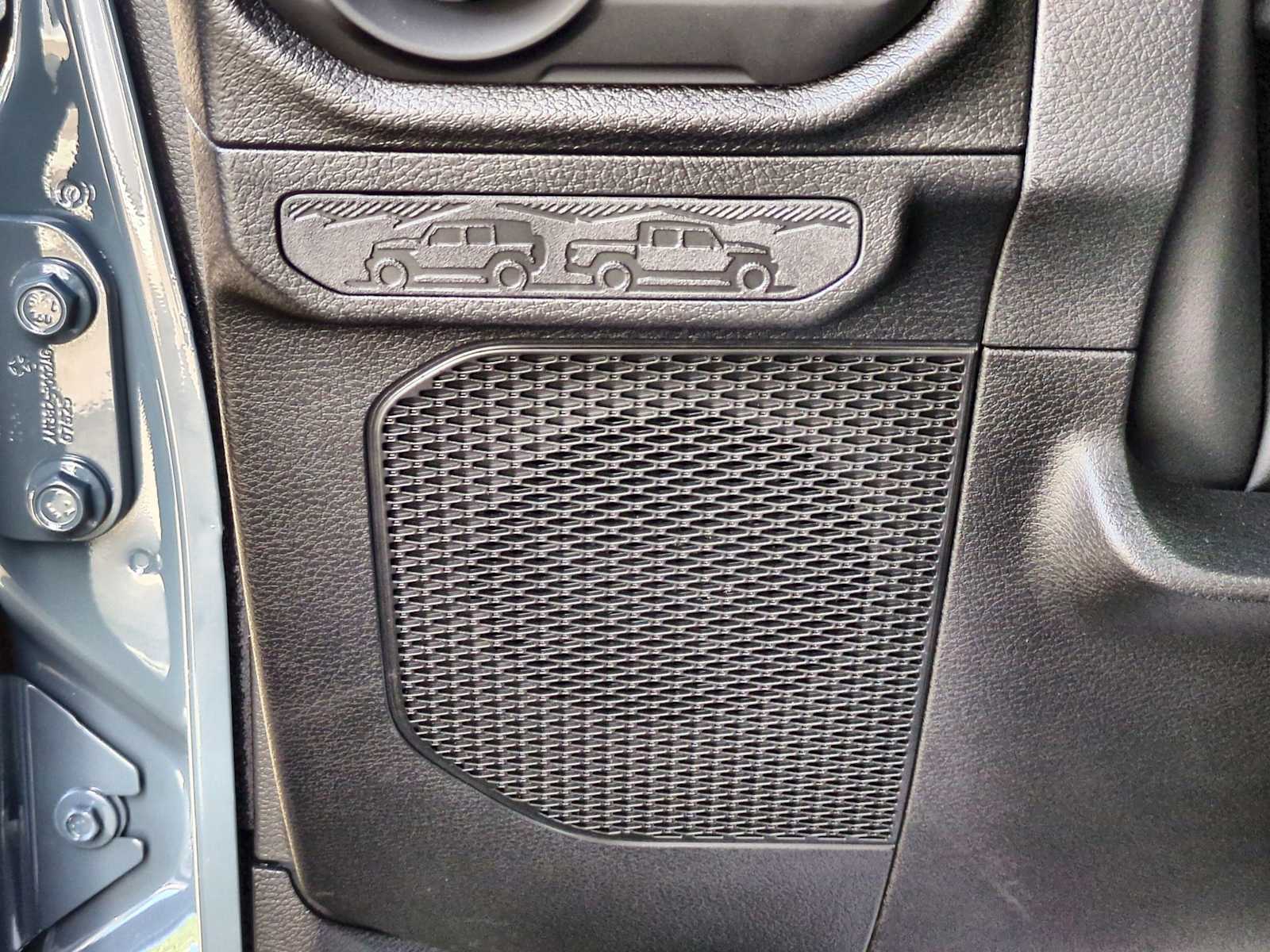 Thumbnail: 2025 Jeep Gladiator - 29