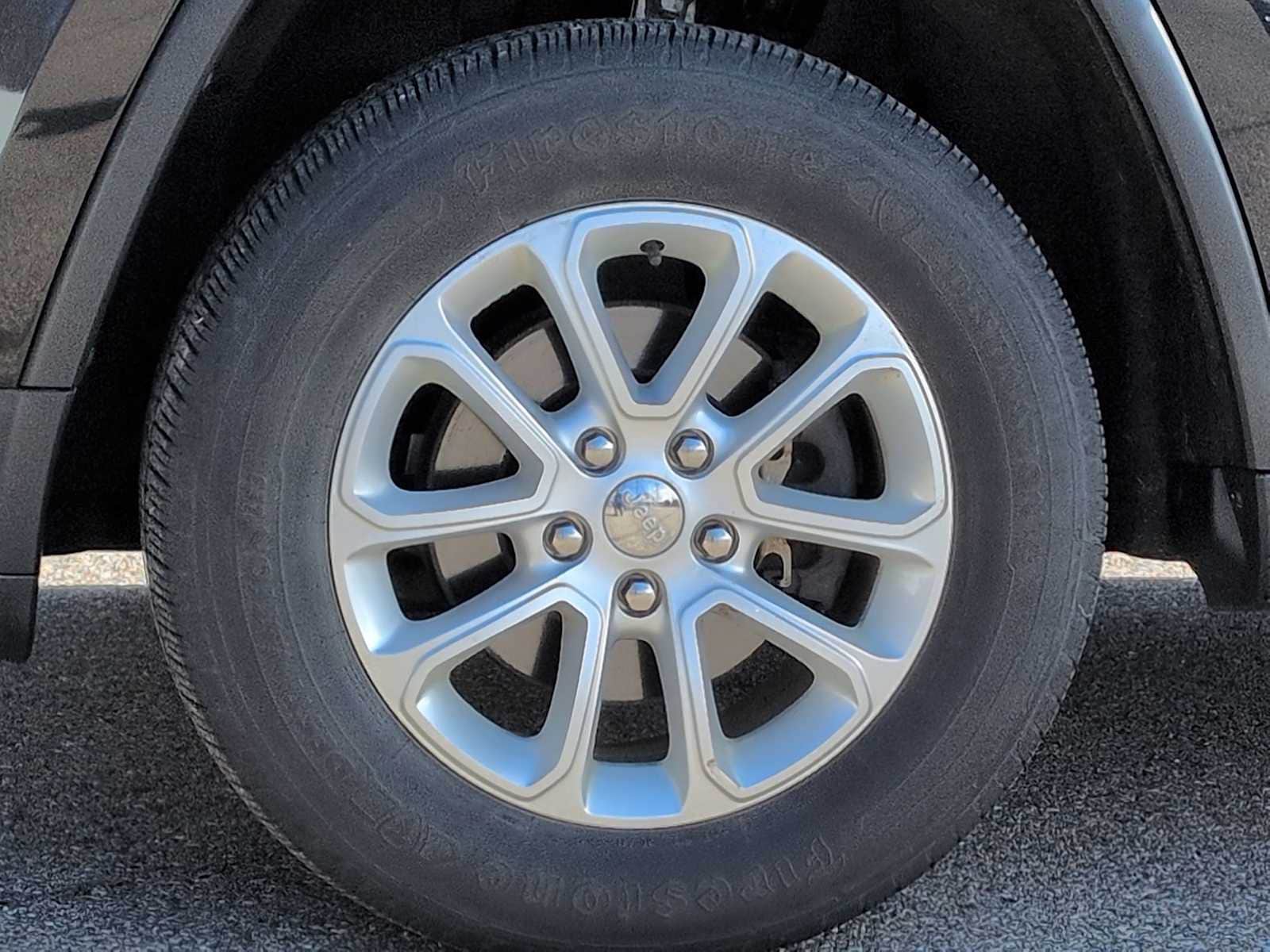 Thumbnail: 2016 Jeep Grand Cherokee - 14