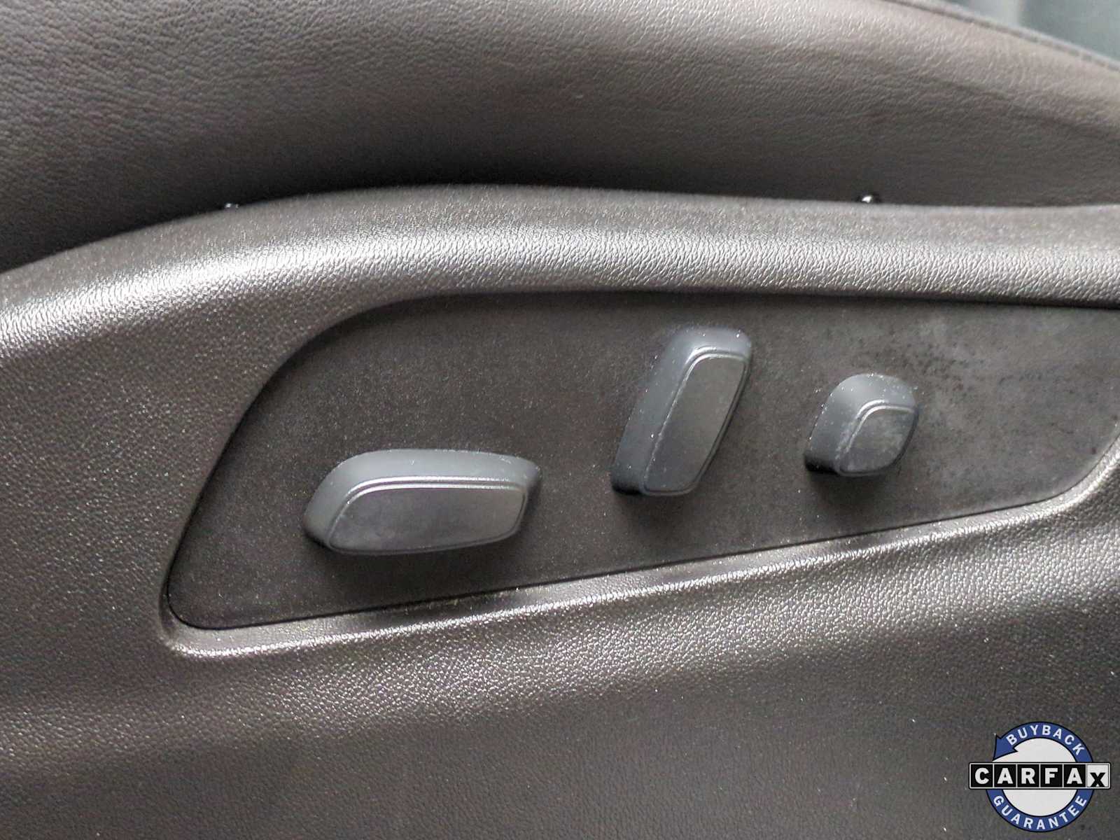 Thumbnail: 2019 Cadillac XT4 - 18