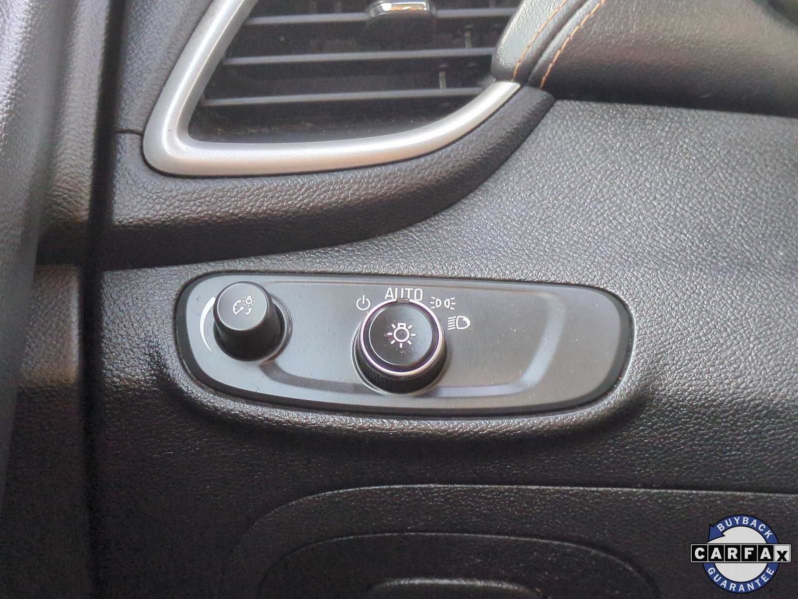 Thumbnail: 2019 Chevrolet Trax - 23