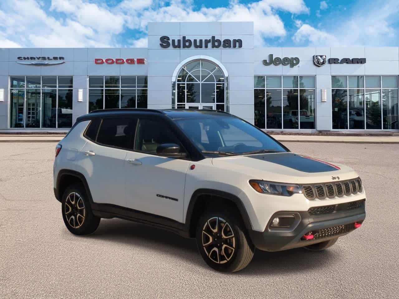 2024 Jeep Compass Trailhawk photo 2