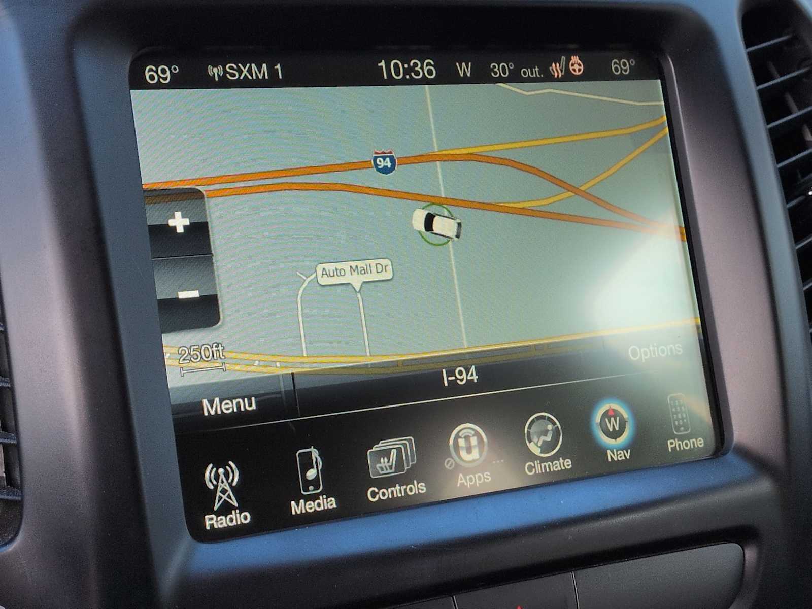 Thumbnail: 2017 Jeep Cherokee - 29