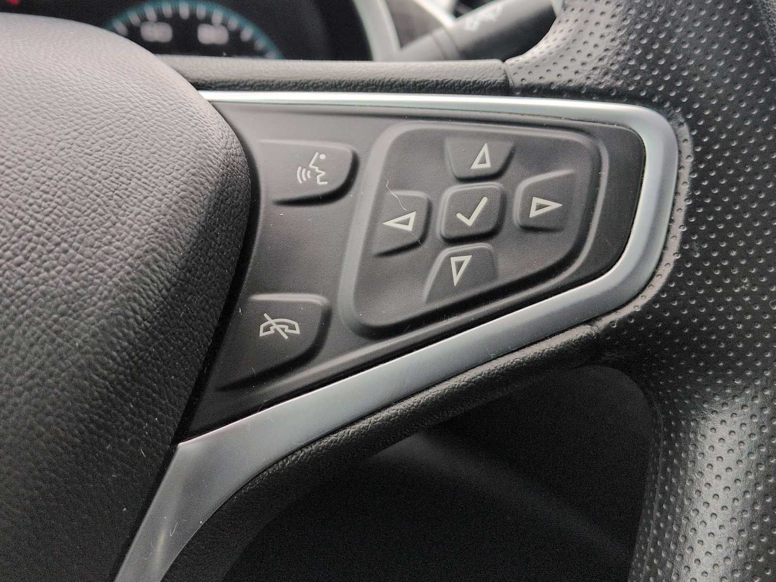 Thumbnail: 2023 Chevrolet Malibu - 31